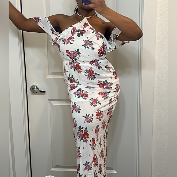 H&M Dresses & Skirts - H&M NWOT Halter floral maxi dress WITH SLIP